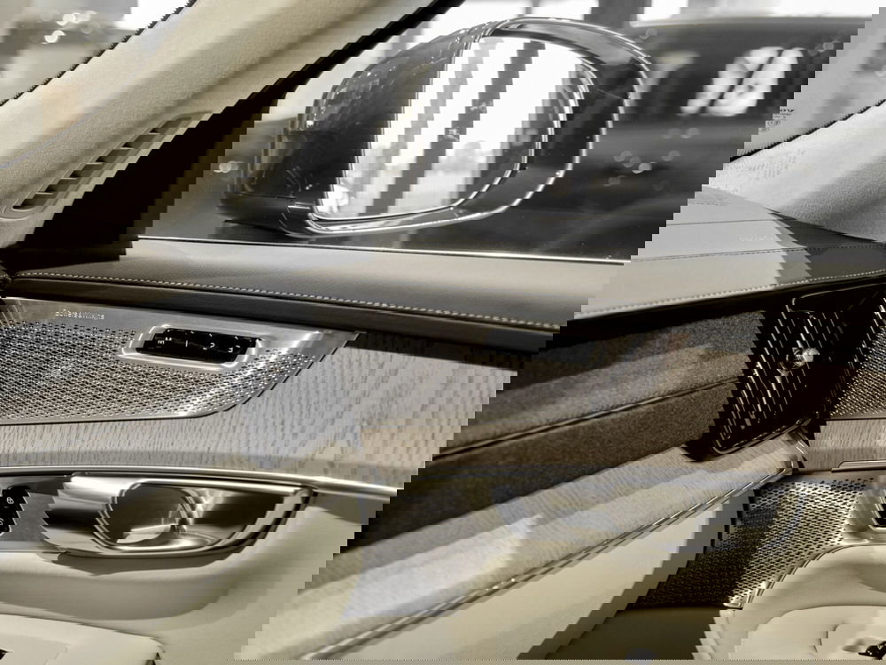 Volvo XC90 nuova a Prato (15)