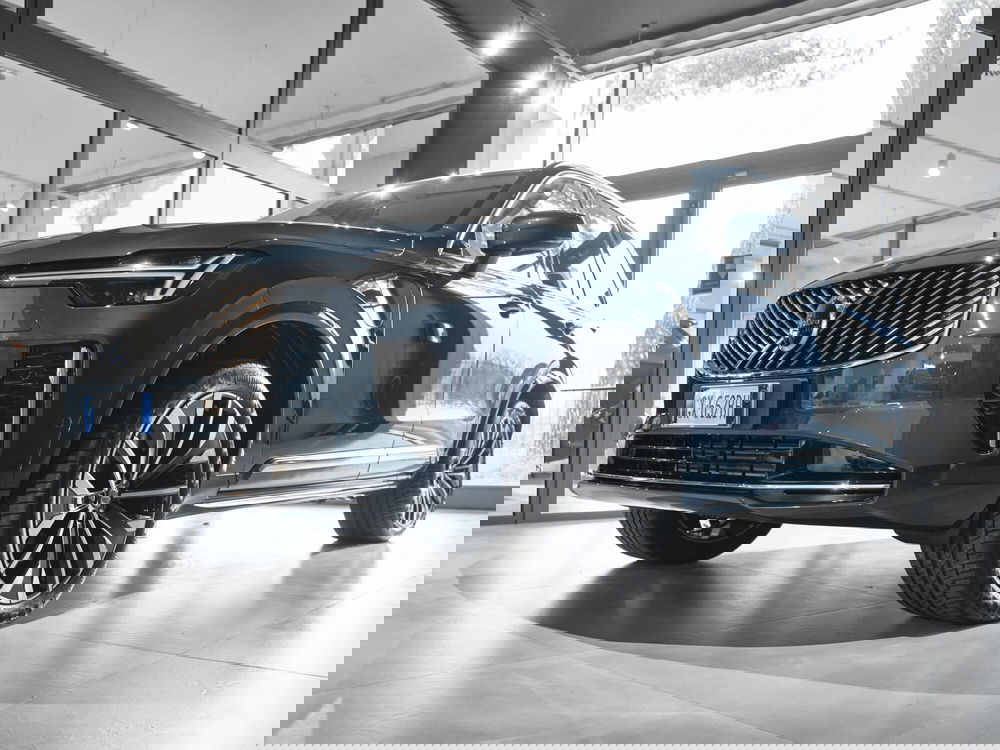 Volvo XC90 nuova a Prato (3)