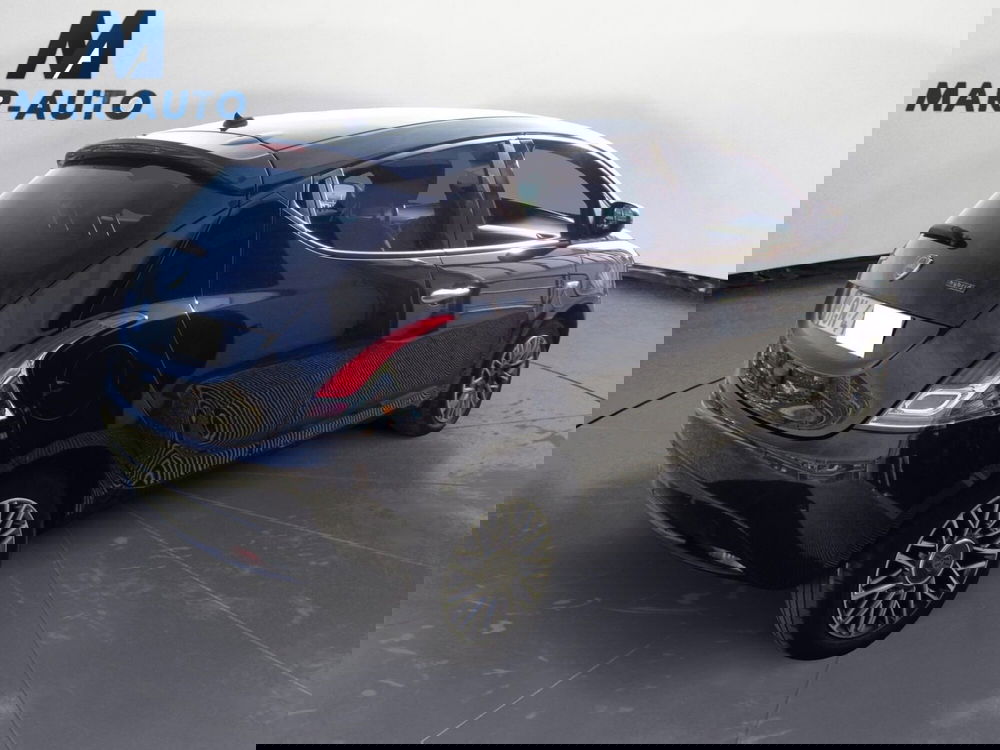 Lancia Ypsilon usata a Treviso (3)