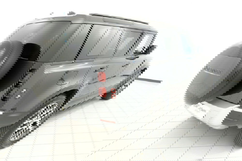 Land Rover Defender usata a Mantova (2)