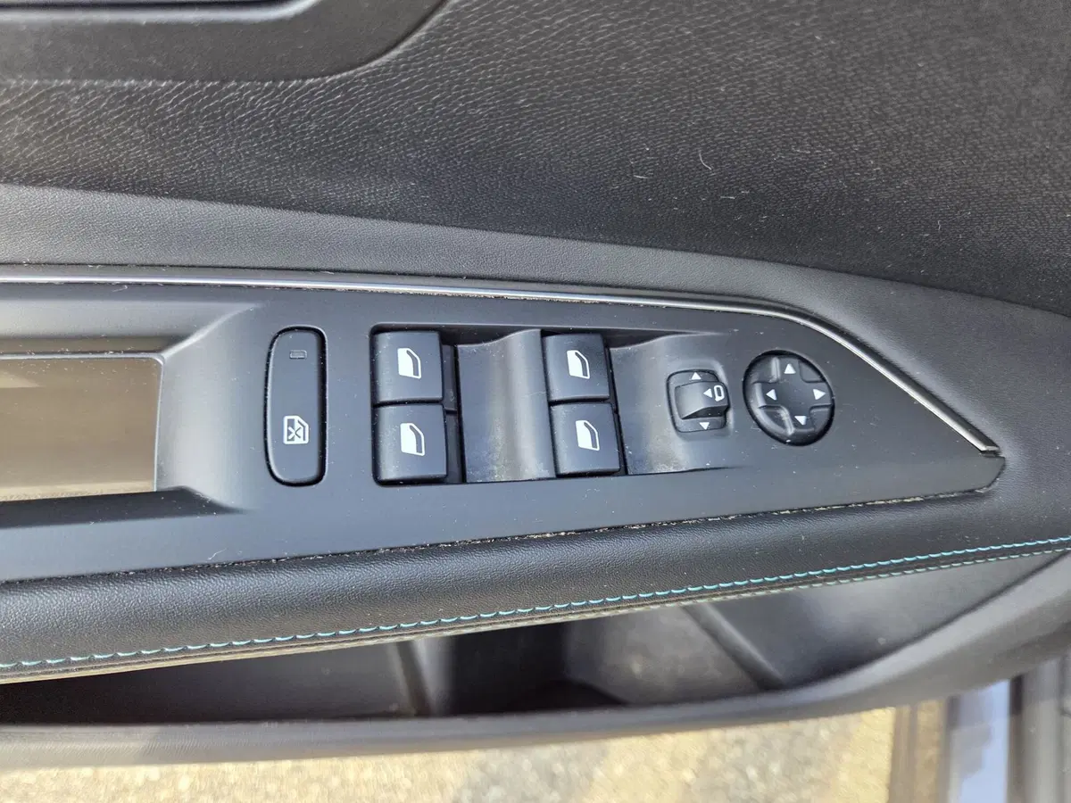 Peugeot 3008 usata a Parma (18)
