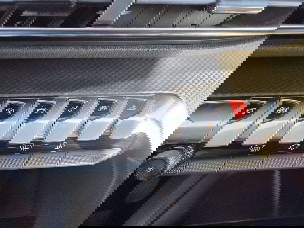 Peugeot 3008 usata a Parma (17)