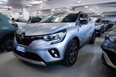 Renault Captur 1.6 full hybrid Techno 145cv auto del 2022 usata a Torino