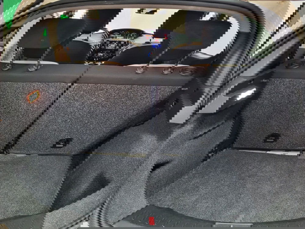 Lancia Ypsilon usata a Arezzo (9)