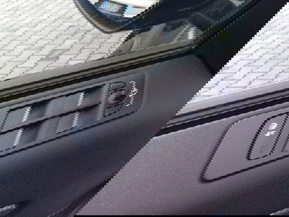 Land Rover Discovery Sport usata a Brescia (14)