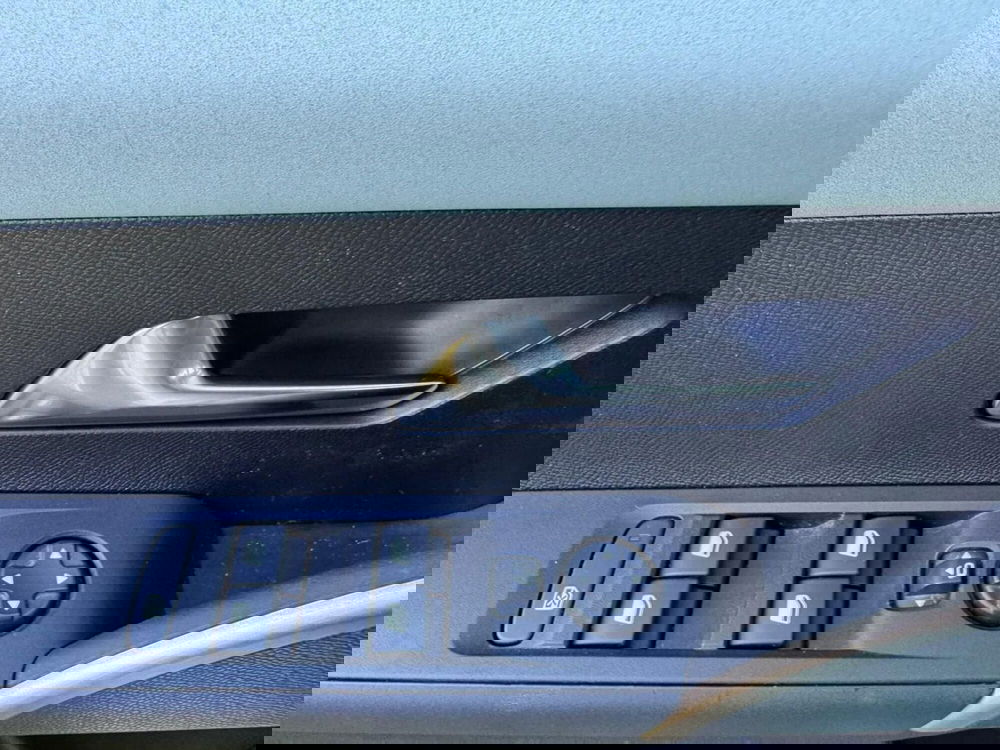 Lancia Ypsilon usata a Salerno (15)