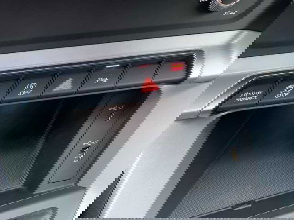 Audi Q3 Sportback usata a Prato (19)