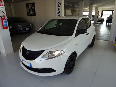 Lancia Ypsilon 1.2 69 CV 5 porte GPL Ecochic Elefantino Blu del 2018 usata a Altopascio