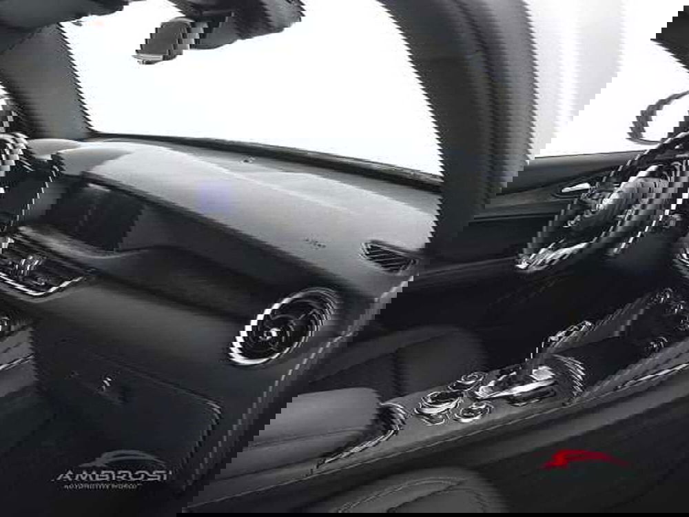 Alfa Romeo Stelvio usata a Perugia (12)