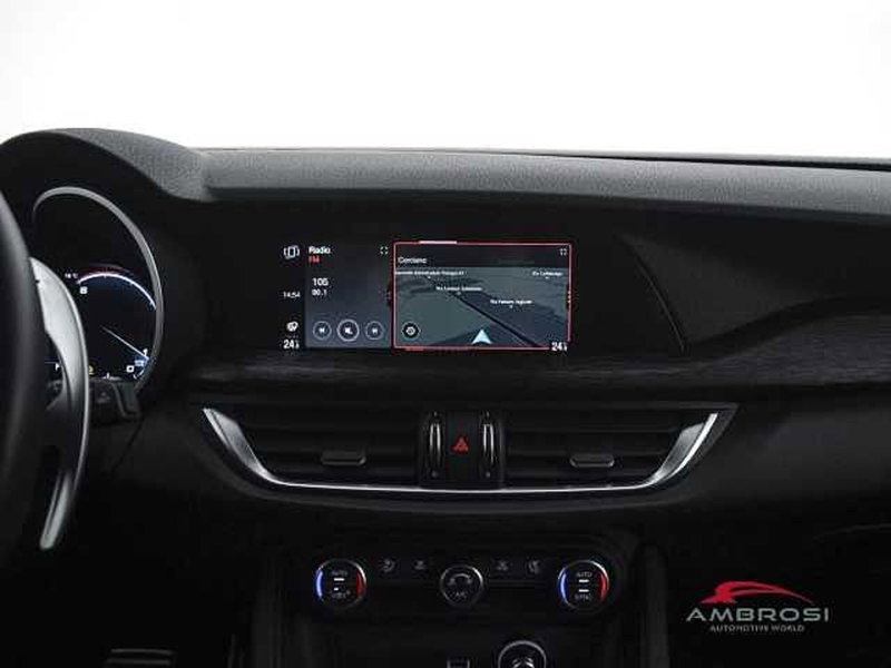 Alfa Romeo Stelvio usata a Perugia (18)