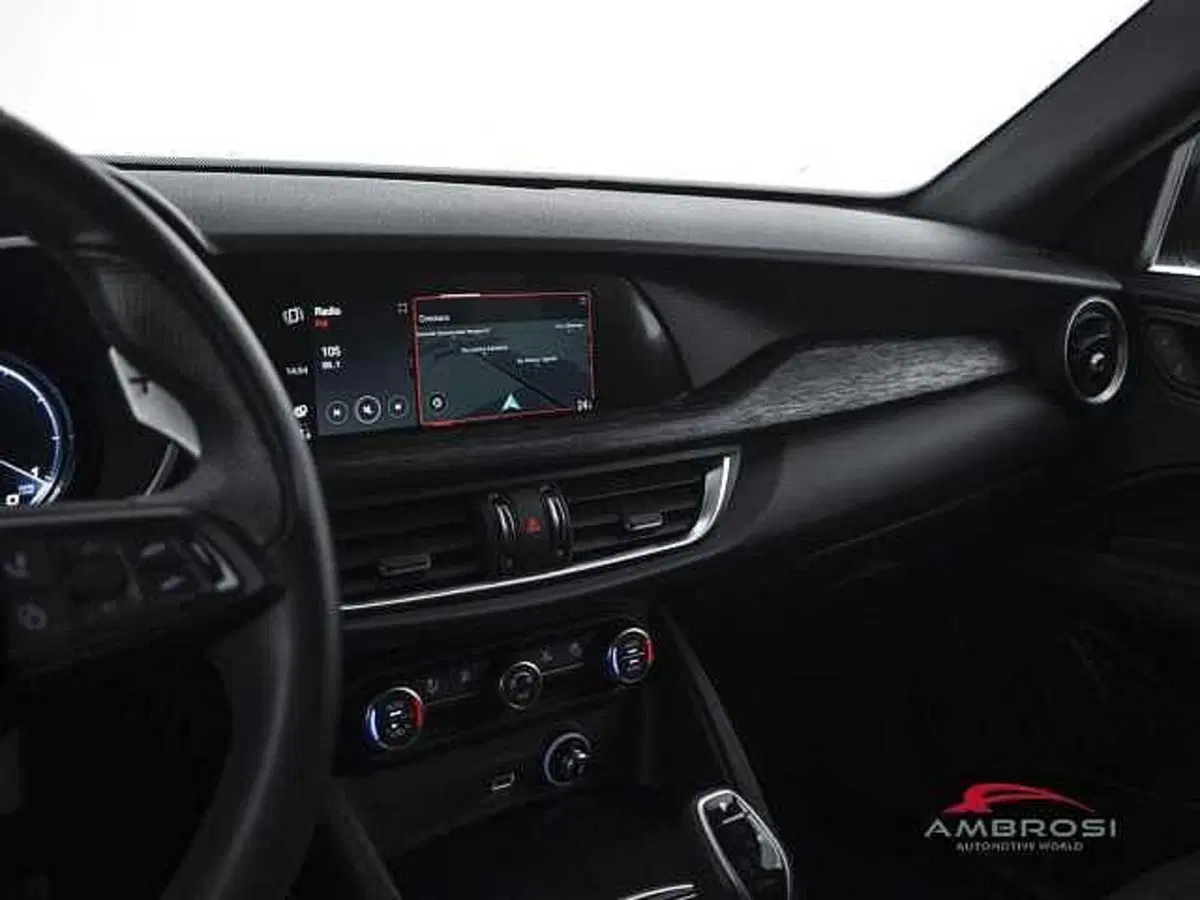 Alfa Romeo Stelvio usata a Perugia (20)