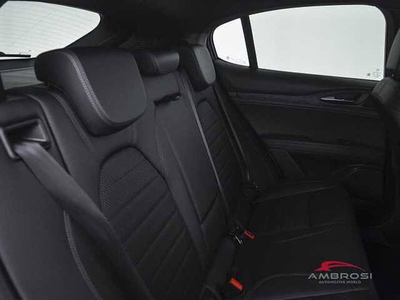 Alfa Romeo Stelvio usata a Viterbo (11)