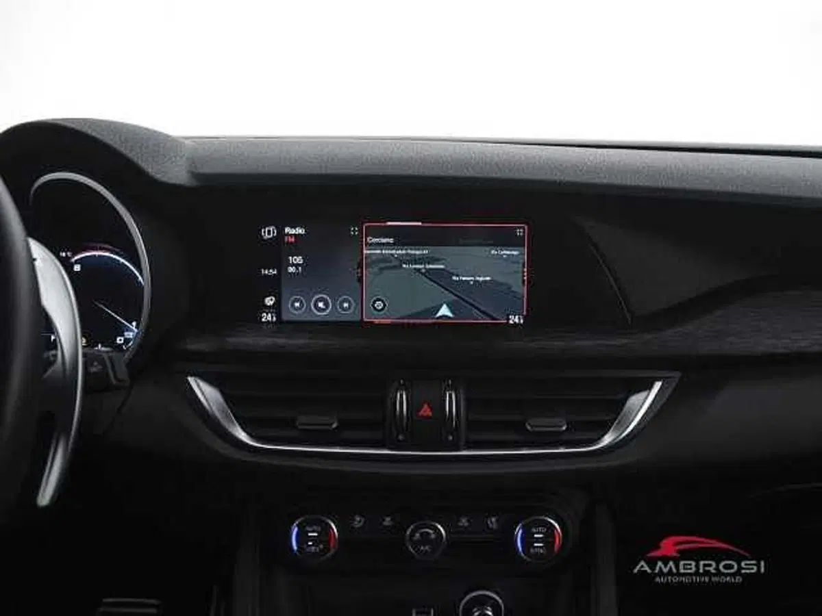 Alfa Romeo Stelvio usata a Viterbo (18)