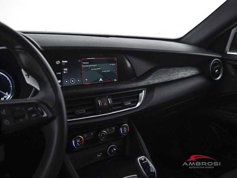 Alfa Romeo Stelvio usata a Viterbo (20)