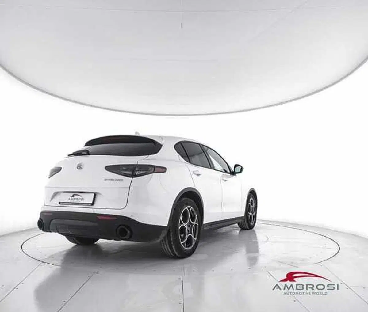 Alfa Romeo Stelvio usata a Viterbo (3)