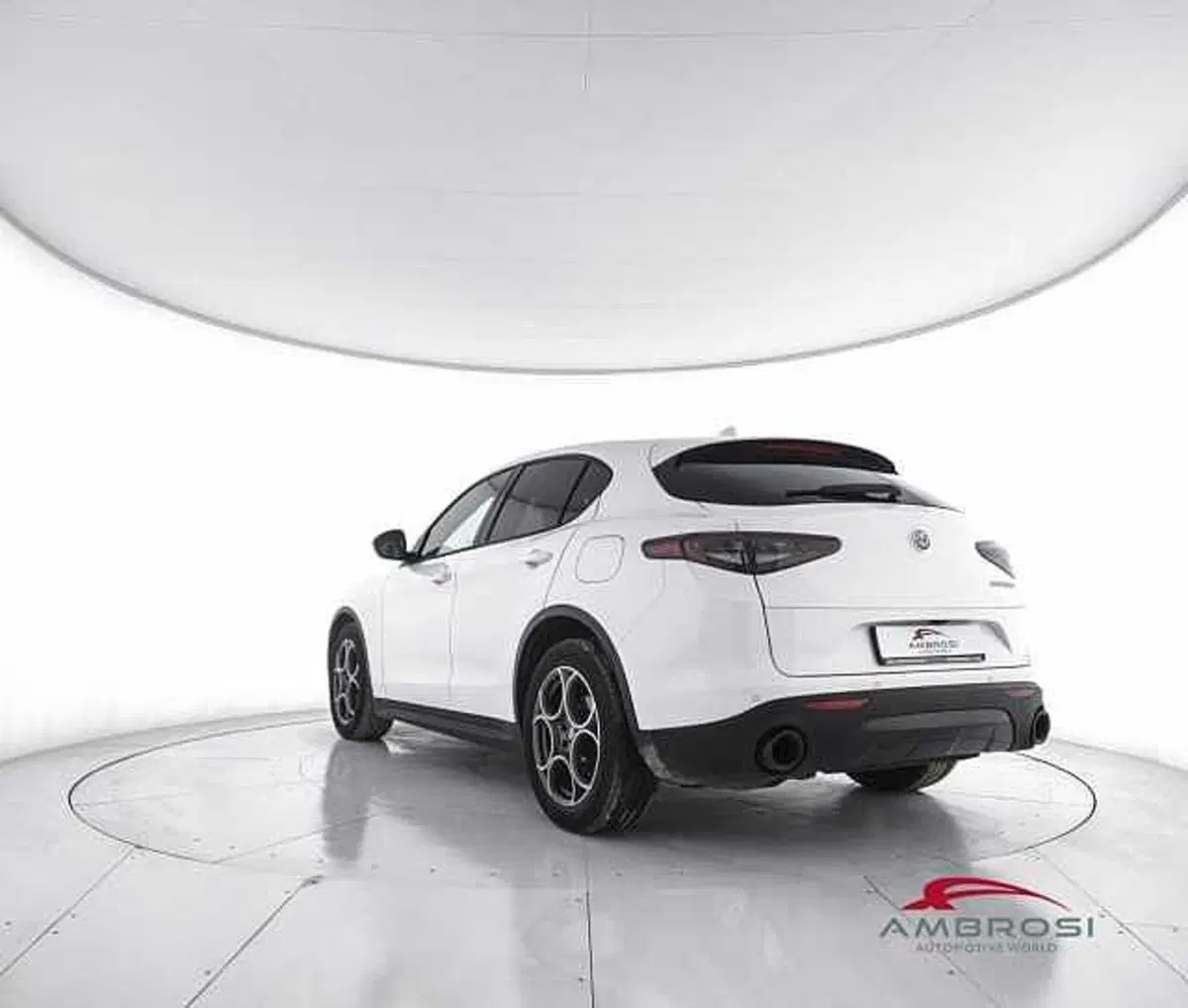 Alfa Romeo Stelvio usata a Viterbo (4)