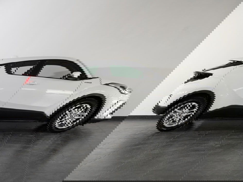 Toyota Toyota C-HR usata a Foggia (14)
