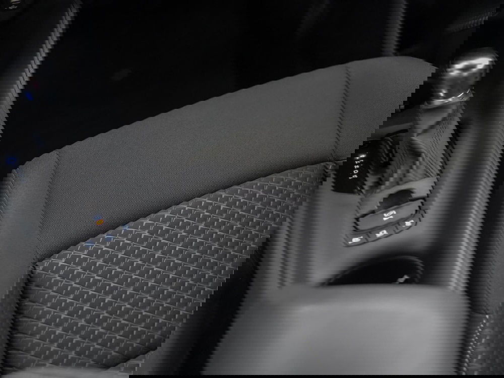 Toyota Toyota C-HR usata a Foggia (16)