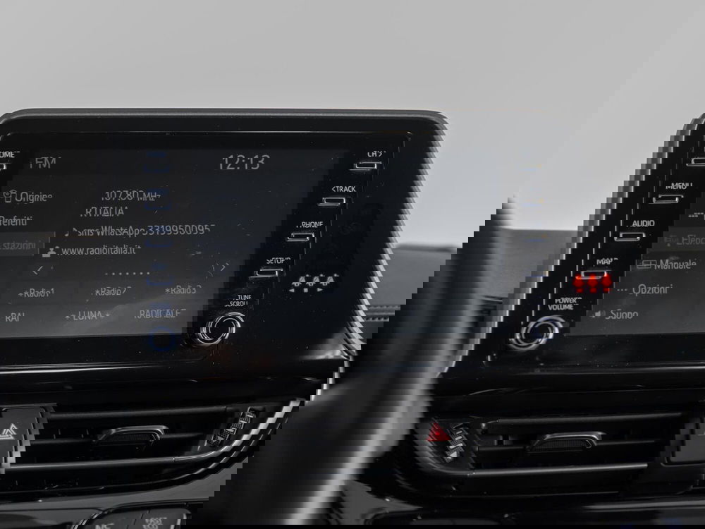 Toyota Toyota C-HR usata a Foggia (19)