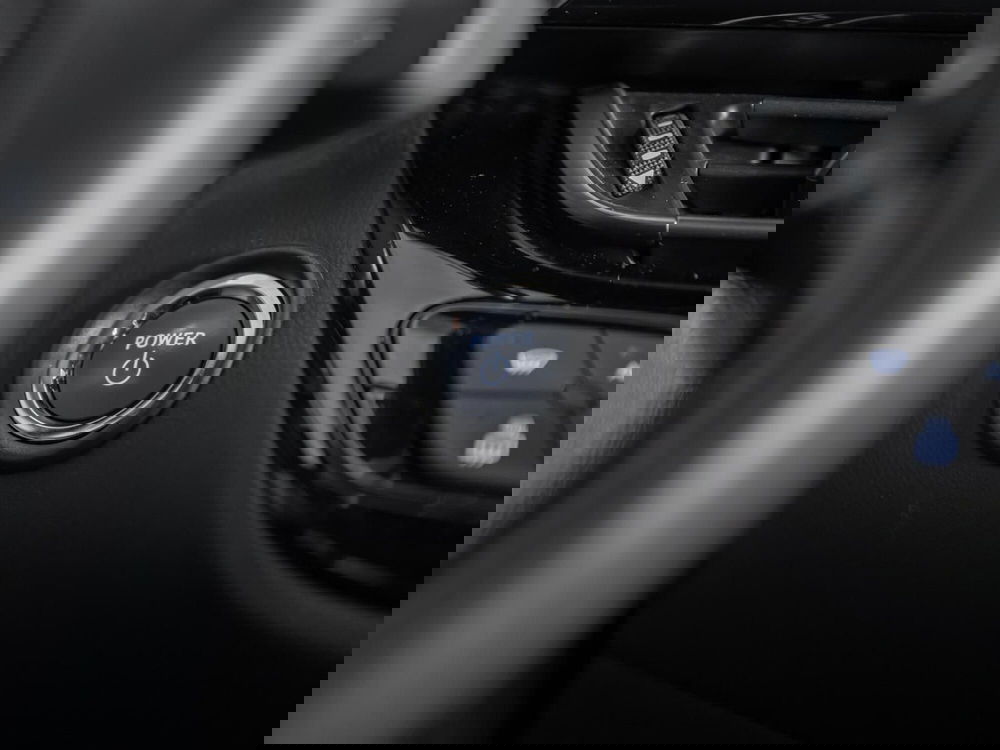 Toyota Toyota C-HR usata a Foggia (20)