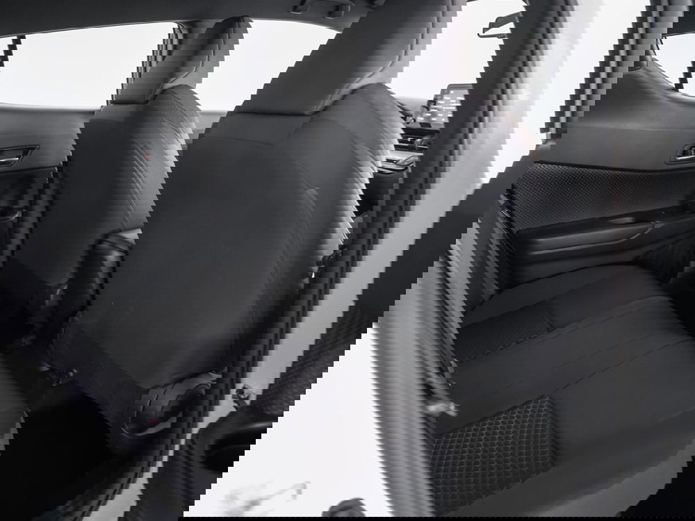 Toyota Toyota C-HR usata a Foggia (8)