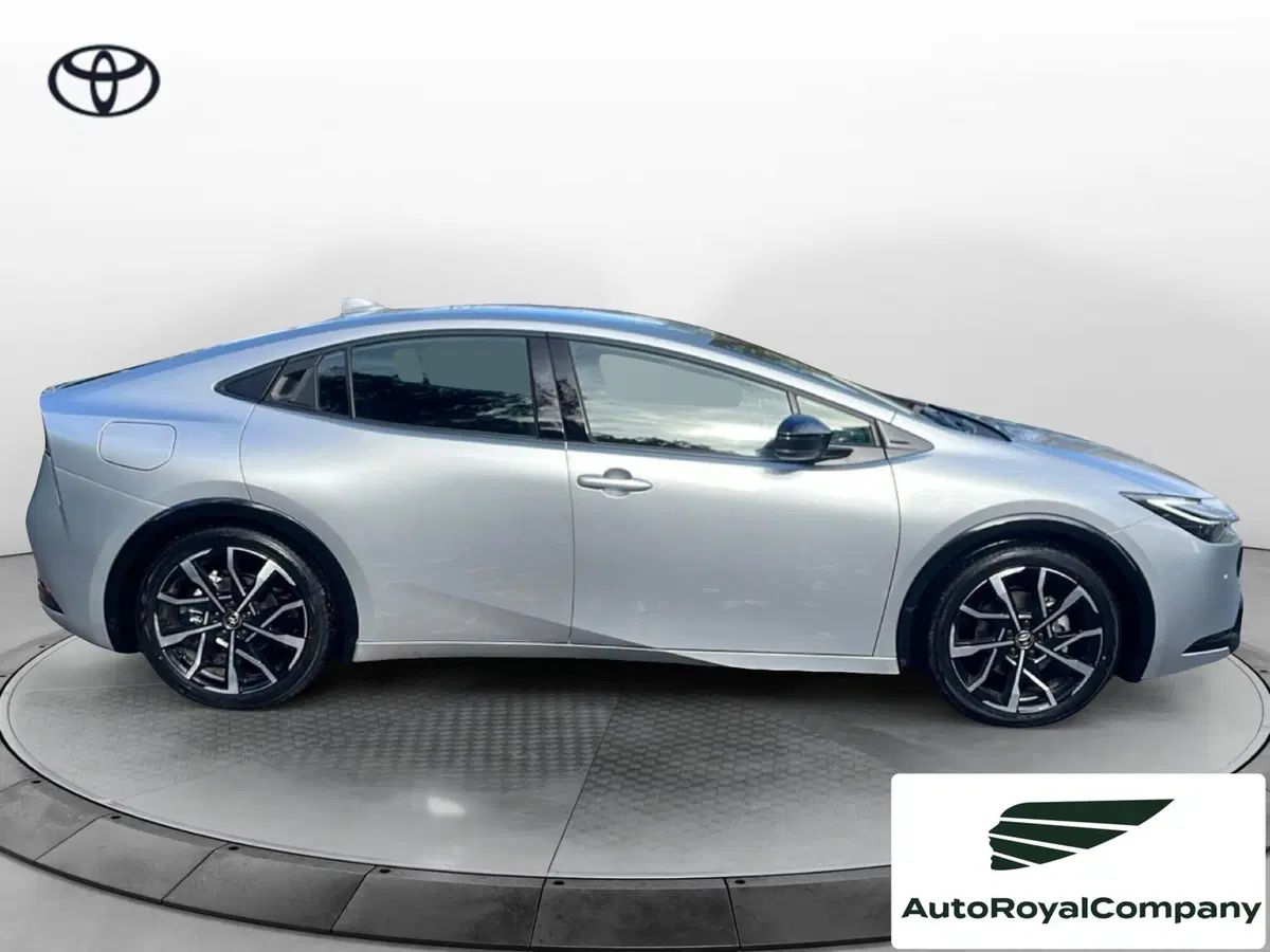 Toyota Prius nuova a Roma (2)
