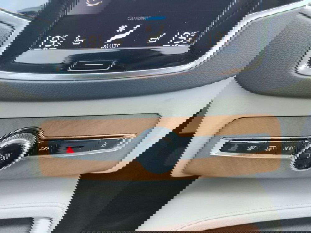 Volvo XC90 usata a Reggio Calabria (15)