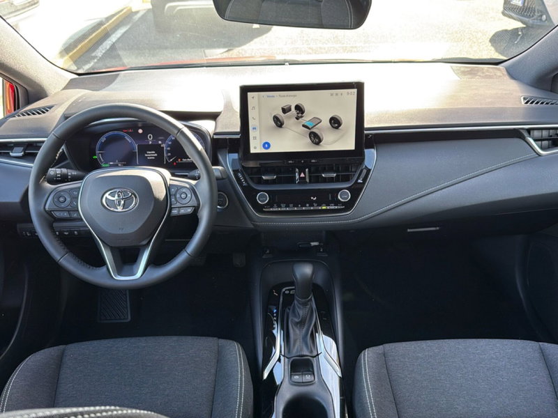 Toyota Corolla Touring Sports nuova a Reggio Calabria (9)