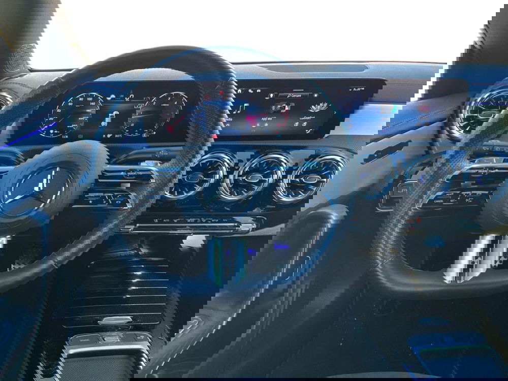 Mercedes-Benz CLA Shooting Brake usata a Napoli (12)