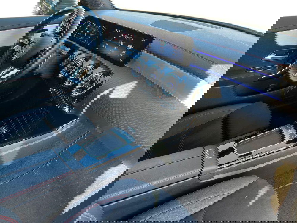 Mercedes-Benz CLA Shooting Brake usata a Napoli (13)