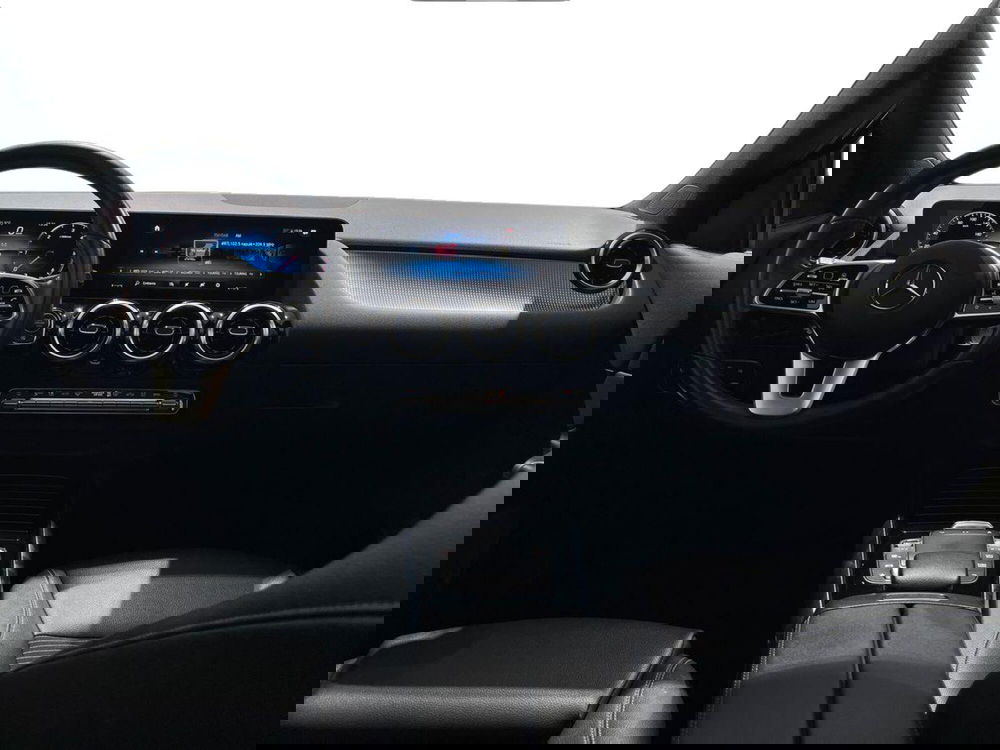 Mercedes-Benz GLA SUV usata a Napoli (11)