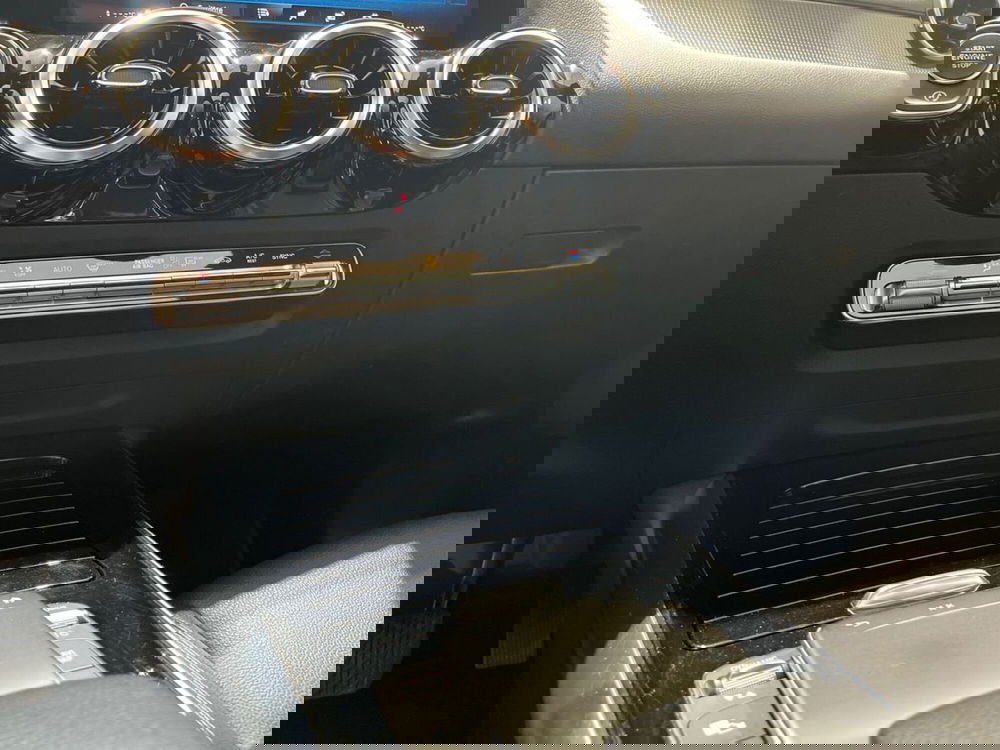 Mercedes-Benz GLA SUV usata a Napoli (15)