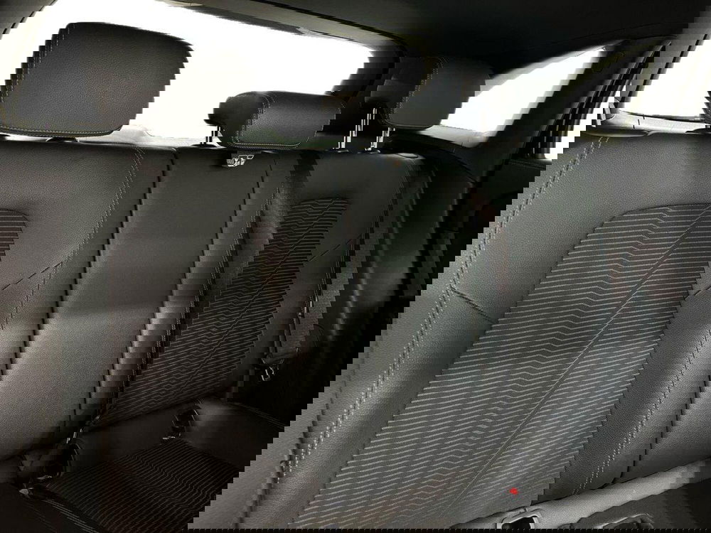 Mercedes-Benz GLA SUV usata a Napoli (17)