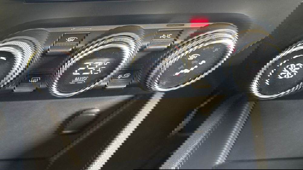 Dacia Duster usata a Padova (17)