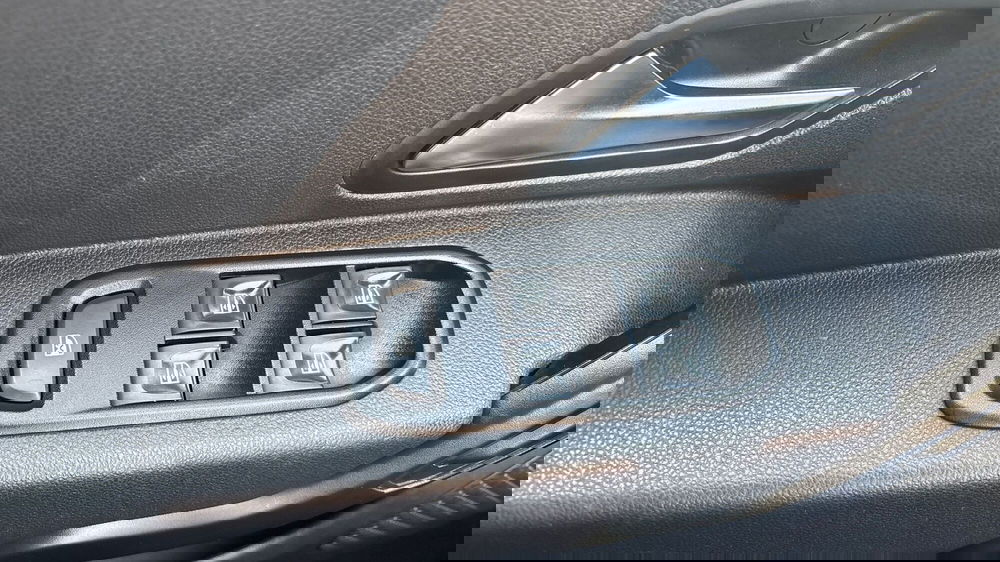 Dacia Duster usata a Padova (19)