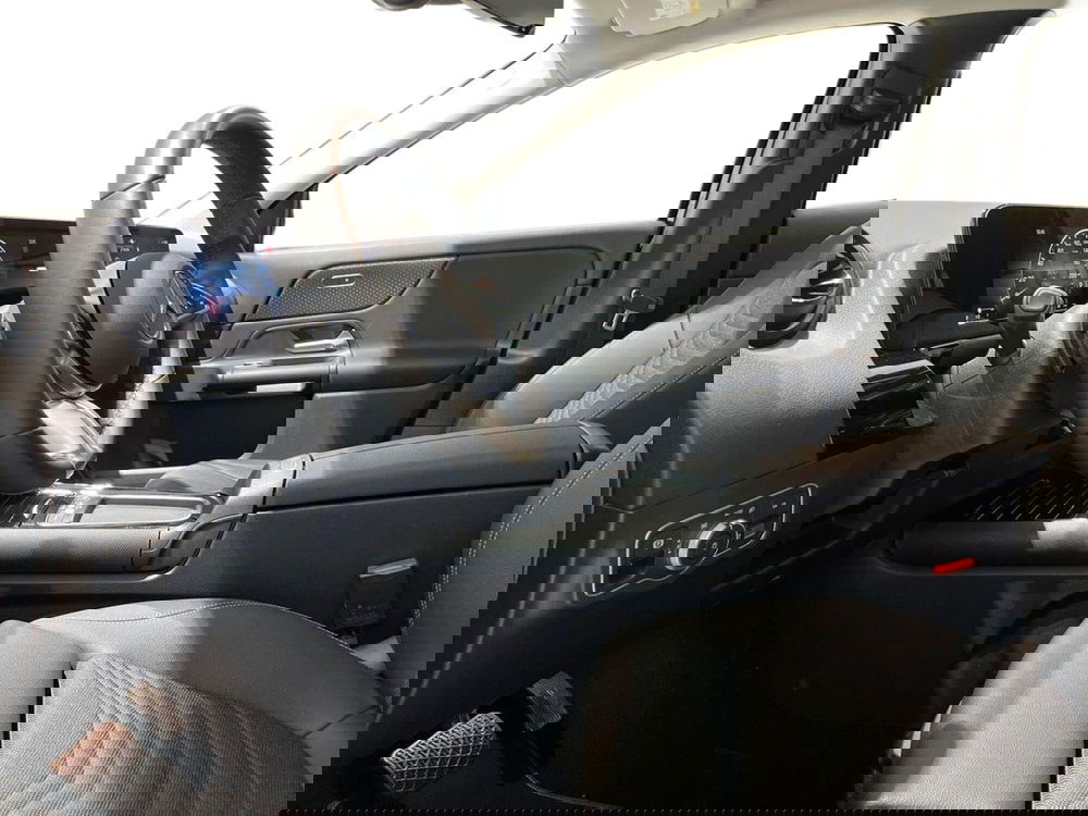 Mercedes-Benz GLA SUV usata a Napoli (12)