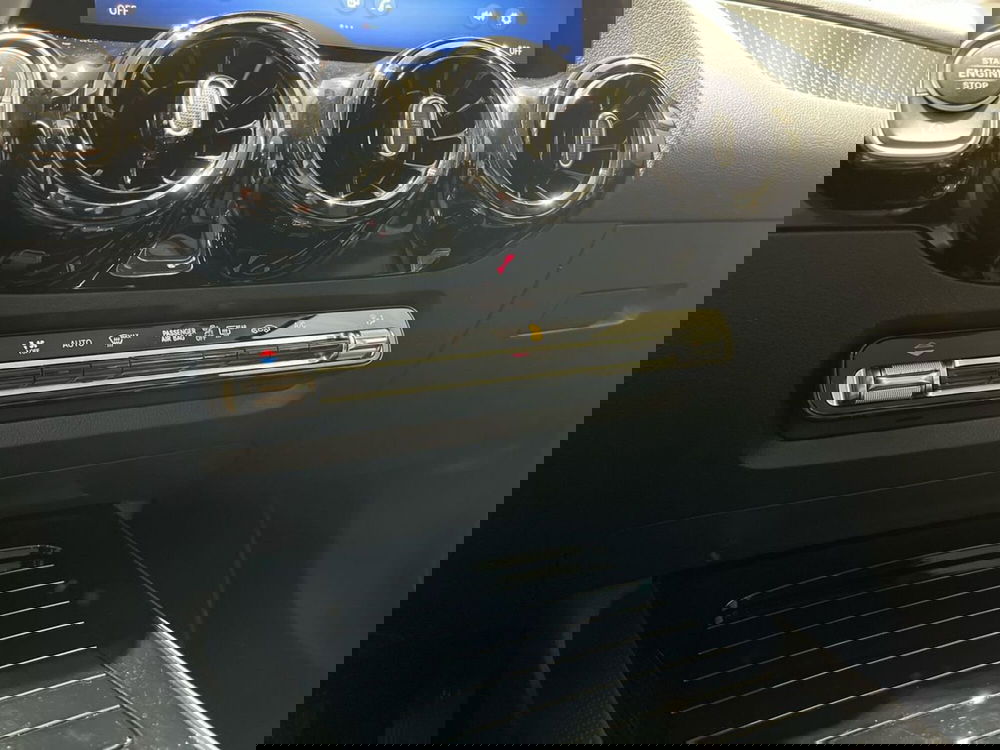 Mercedes-Benz GLA SUV usata a Napoli (15)