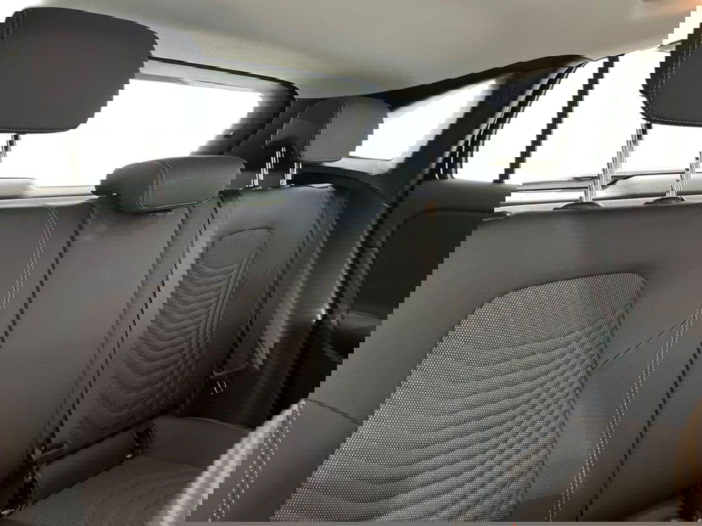 Mercedes-Benz GLA SUV usata a Napoli (17)