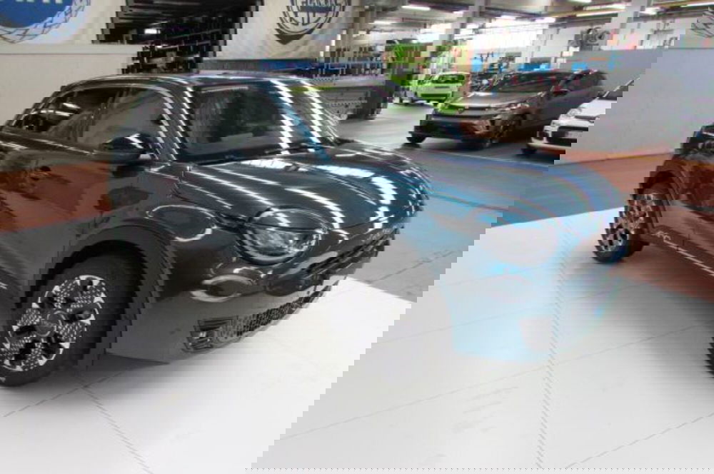 Fiat 600 nuova a Milano (2)