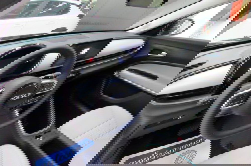 Fiat 600 nuova a Milano (7)