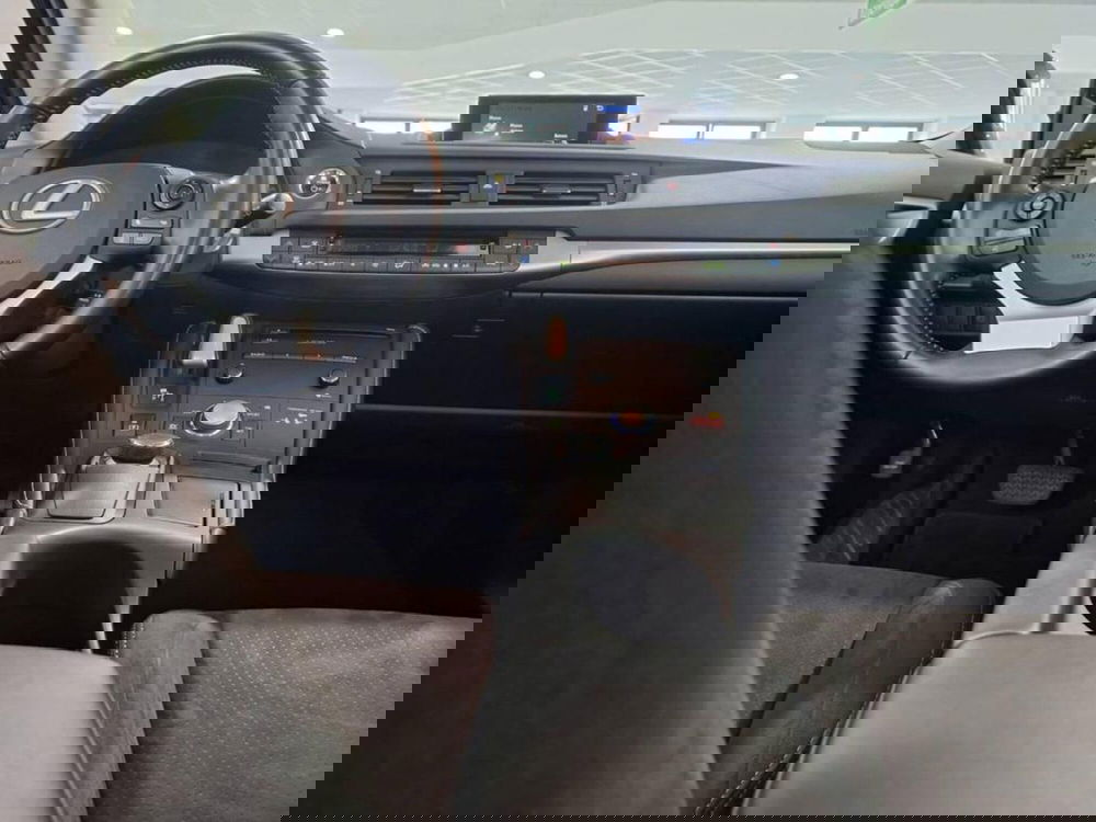 Lexus CT usata a Torino (10)