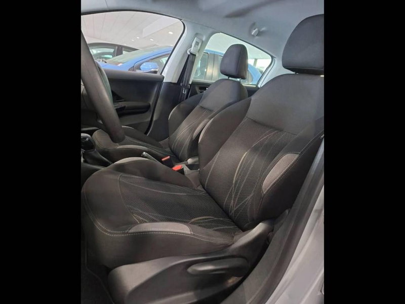 Peugeot 208 usata a Torino (13)