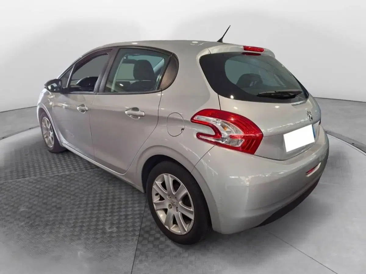 Peugeot 208 usata a Torino (6)