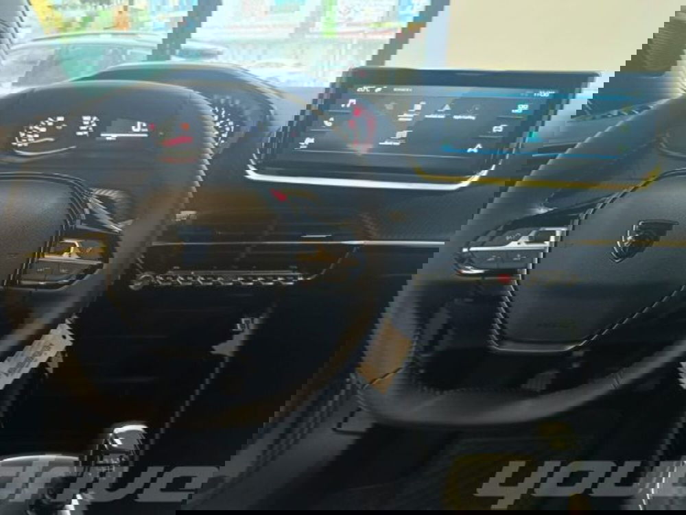 Peugeot 2008 nuova a Napoli (11)