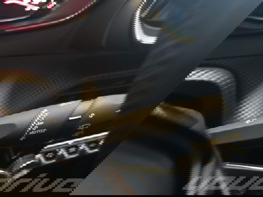 Peugeot 2008 nuova a Napoli (15)