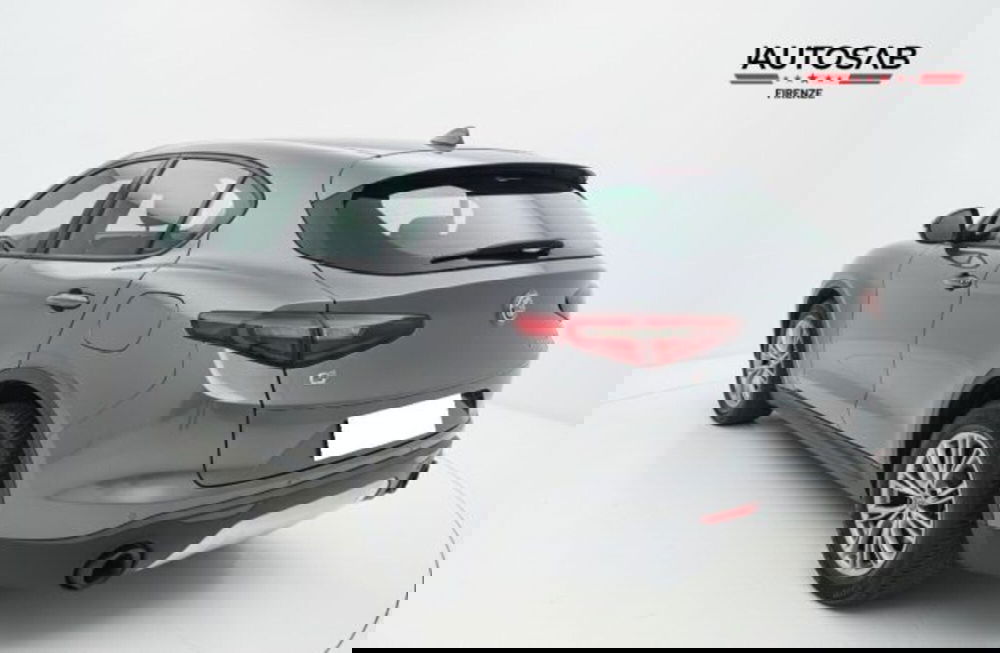 Alfa Romeo Stelvio usata a Firenze (4)