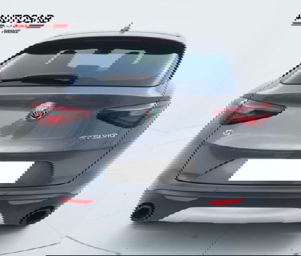 Alfa Romeo Stelvio usata a Firenze (5)