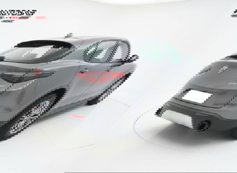 Alfa Romeo Stelvio usata a Firenze (6)