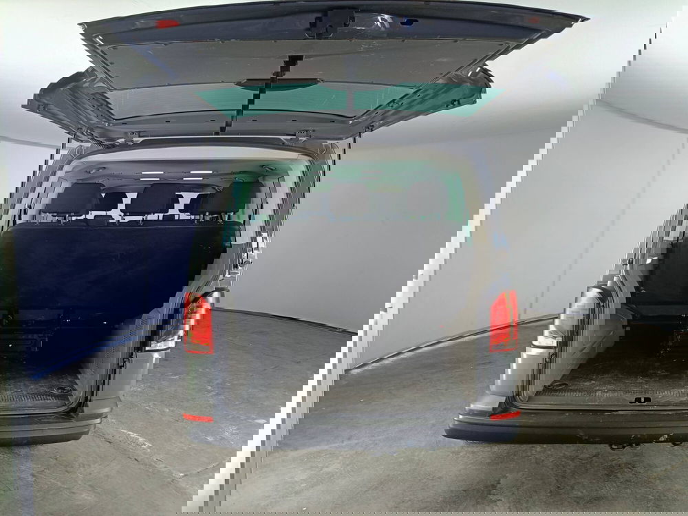 Volkswagen Veicoli Commerciali T6.1 usata a Ascoli Piceno (13)