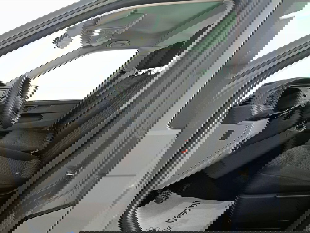 Volkswagen Veicoli Commerciali T6.1 usata a Ascoli Piceno (8)